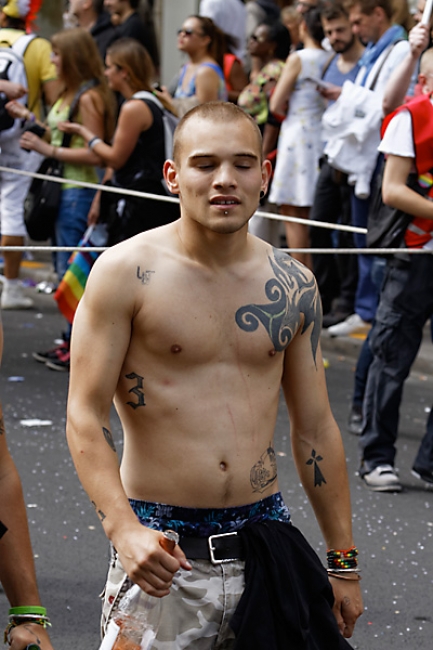 Gay pride Paris JUN13-104